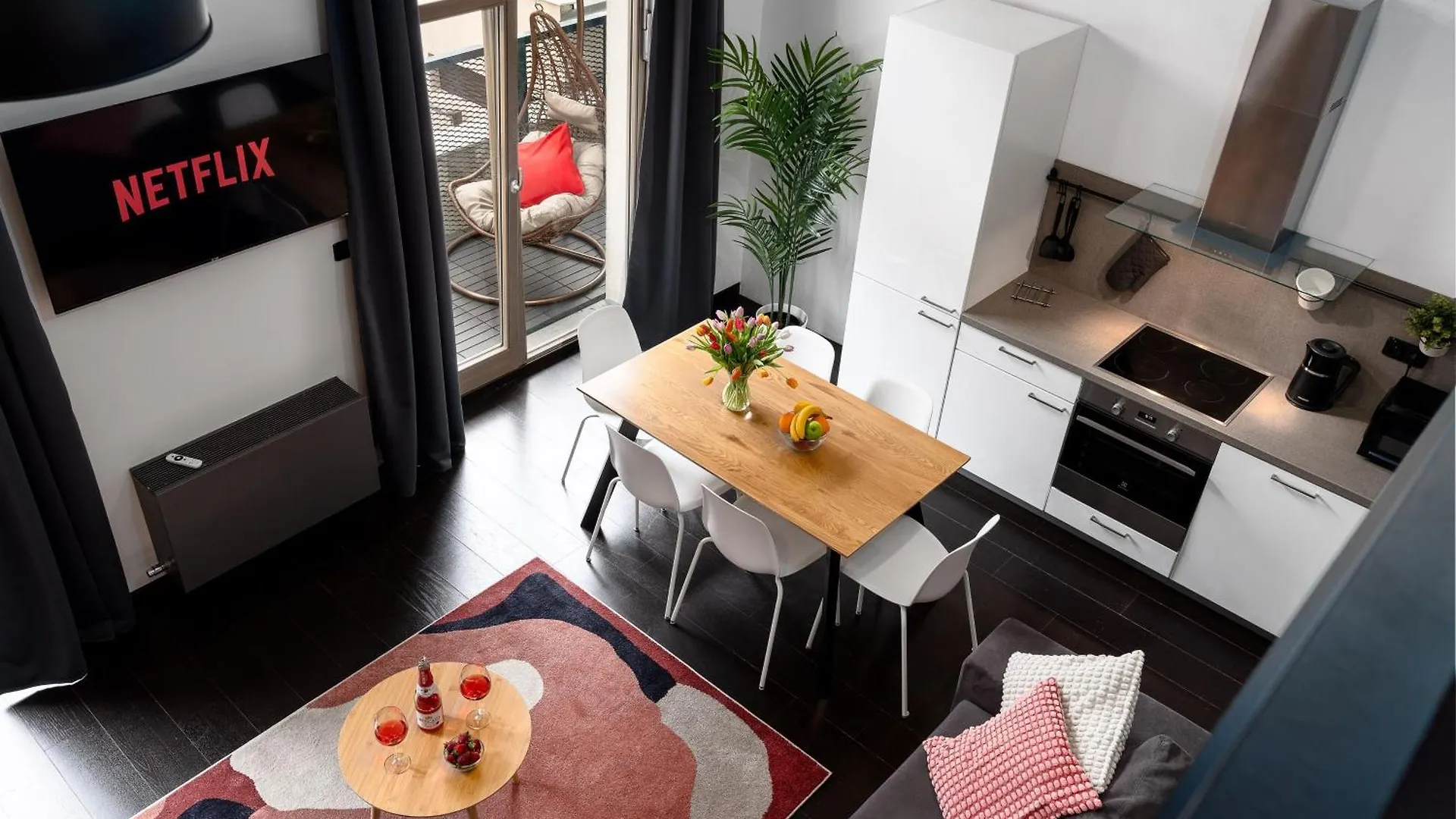 Cozy Apartment Near Krizikova Metro Praga
