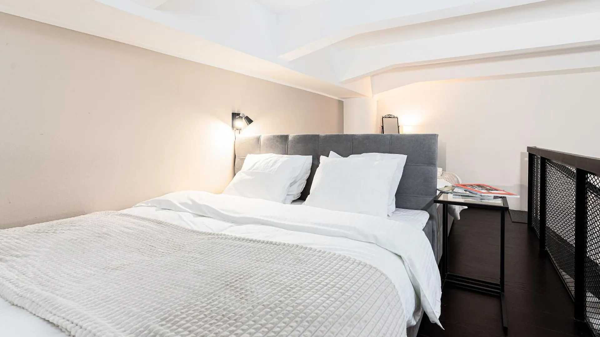 Cozy Apartment Near Krizikova Metro Praga