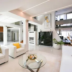 Apartment Presidential Penthouse, 303m2, Jacuzzi On Terrace, Sauna, 6bdrm, 4bthrm, Ac, Lift, Prague