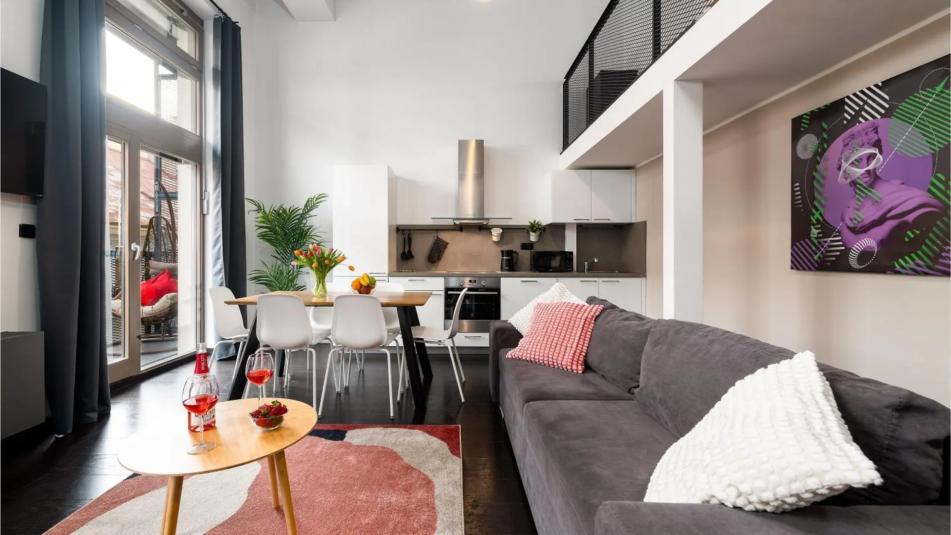 Cozy Apartment Near Krizikova Metro 프라하